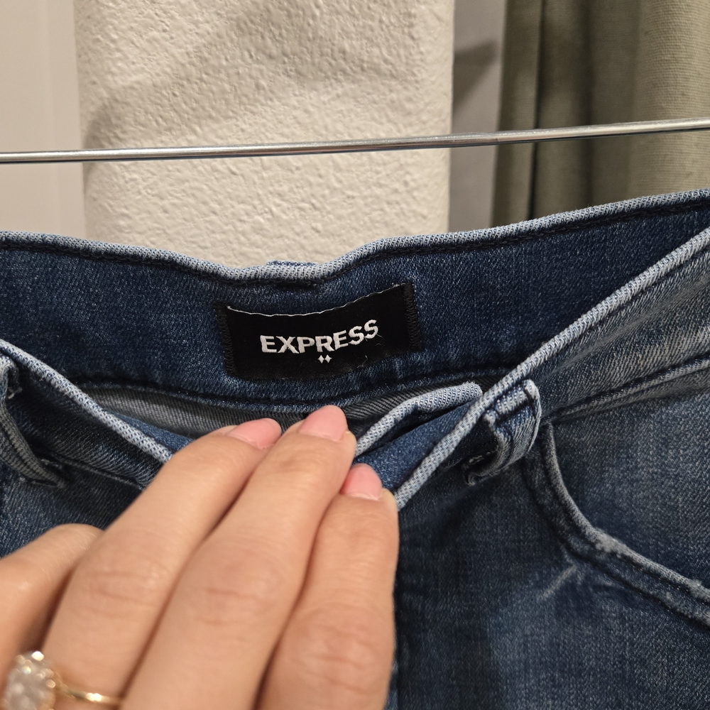 Express Jeans - Picture 3 of 5